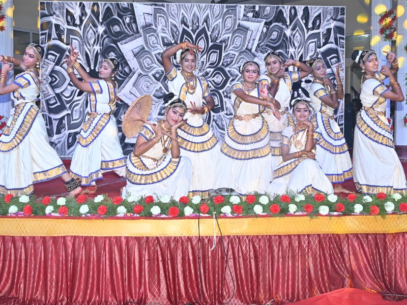 mohiniyattam